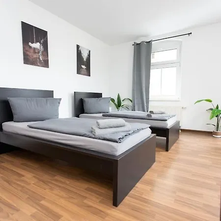 Apartamento Schicke Mit 3 Schlafzimmern, Vollausgestatteter Kueche & Bad - Bettwaesche, Handtuecher Und Wifi Inklusive *