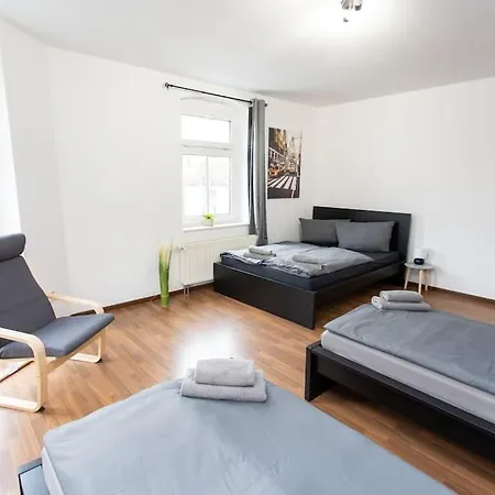 Apartment Schicke Mit 3 Schlafzimmern, Vollausgestatteter Küche&bad - Bettwäsche, Handtücher Und Wifi Inklusive Chemnitz