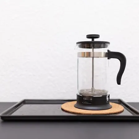 Schicke Mit 3 Schlafzimmern, Vollausgestatteter Kueche & Bad - Bettwaesche, Handtuecher Und Wifi Inklusive Apartamento Chemnitz