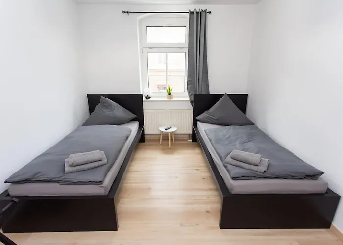 Apartment Schicke Mit 3 Schlafzimmern, Vollausgestatteter Küche&bad - Bettwäsche, Handtücher Und Wifi Inklusive