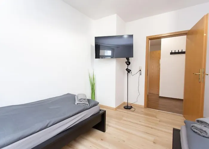 Schicke Mit 3 Schlafzimmern, Vollausgestatteter Küche&bad - Bettwäsche, Handtücher Und Wifi Inklusive *